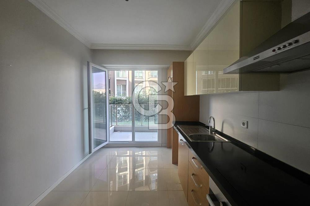 Bayraklı Anıt Sitesi'nde Satılık 3+1 Kiracısız Daire