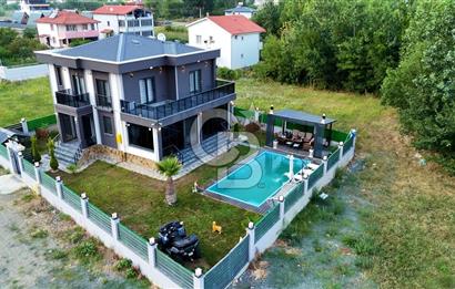 Havuzlu & Full Eşyalı Lüks Villa 