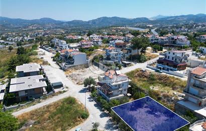 KUŞADASI MERKEZDE DENİZ MANZARALI SATILIK VİLLA İMARLI ARSA