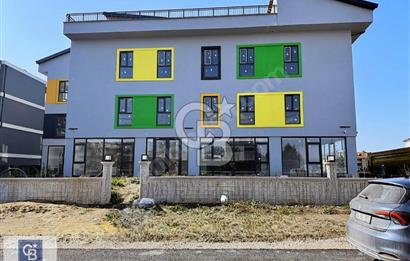 Kiralık Kurumsal Kullanım İçin İdeal, Merkezi Konumda Bina