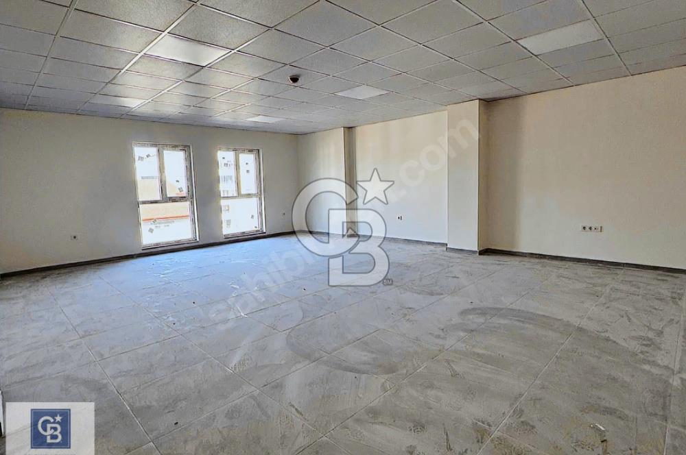 Kiralık Kurumsal Kullanım İçin İdeal, Merkezi Konumda Bina