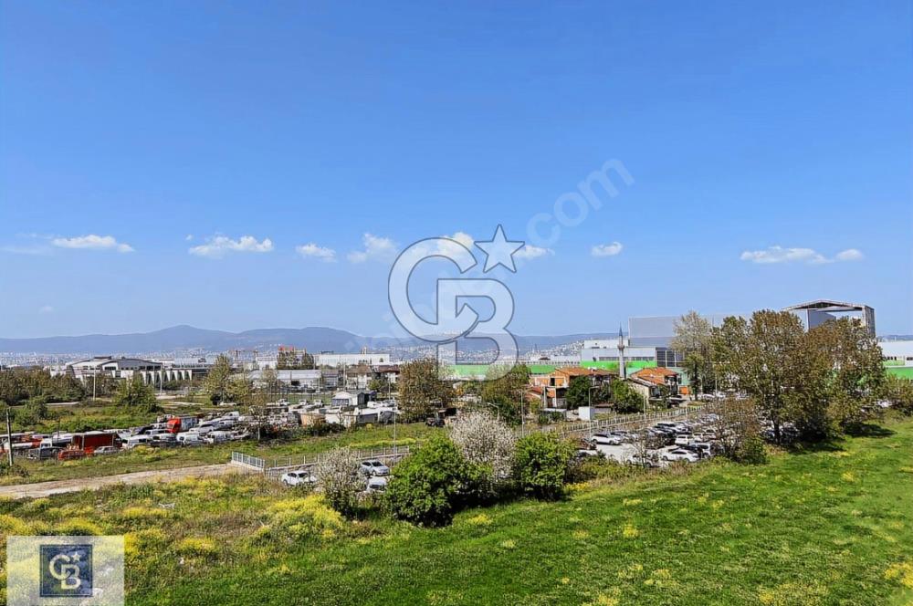 Başiskelede Fabrikalar İçinde, 2.100 m² Satılık Depolama Alanı!