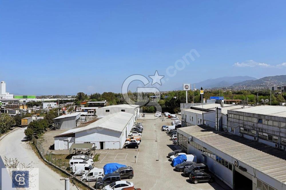 Başiskelede Fabrikalar İçinde, 2.100 m² Satılık Depolama Alanı!