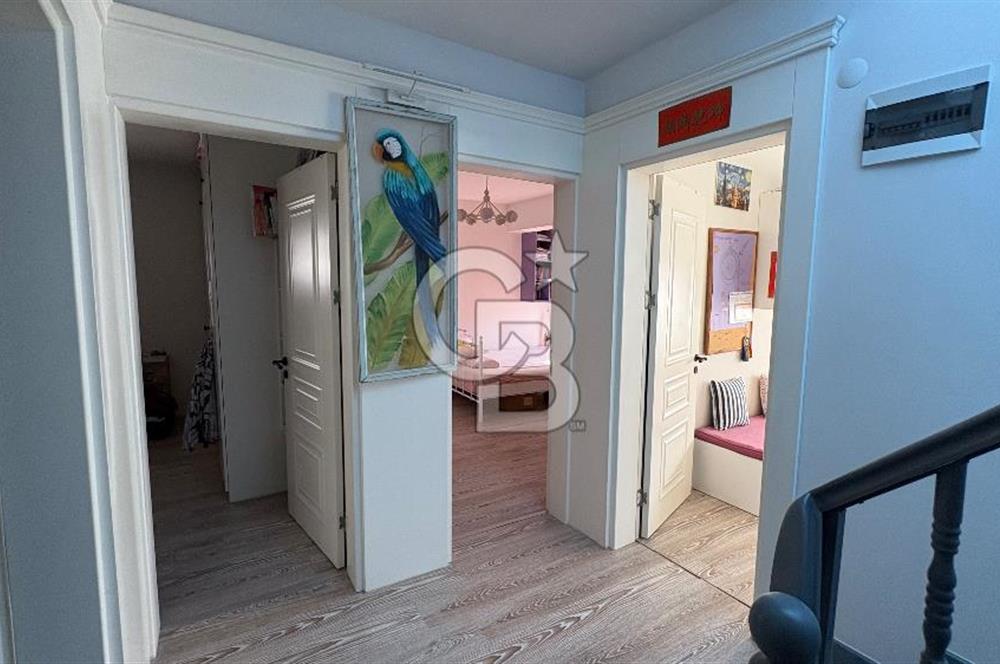 Narlıdere Sahilevleri 6+1 Satılık Villa