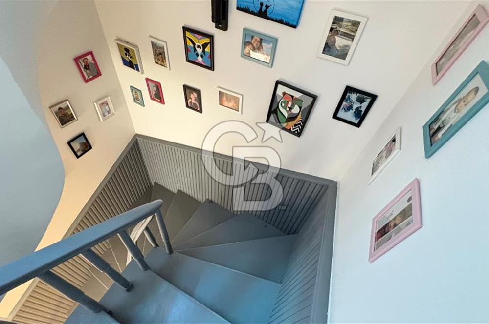 Narlıdere Sahilevleri 6+1 Satılık Villa