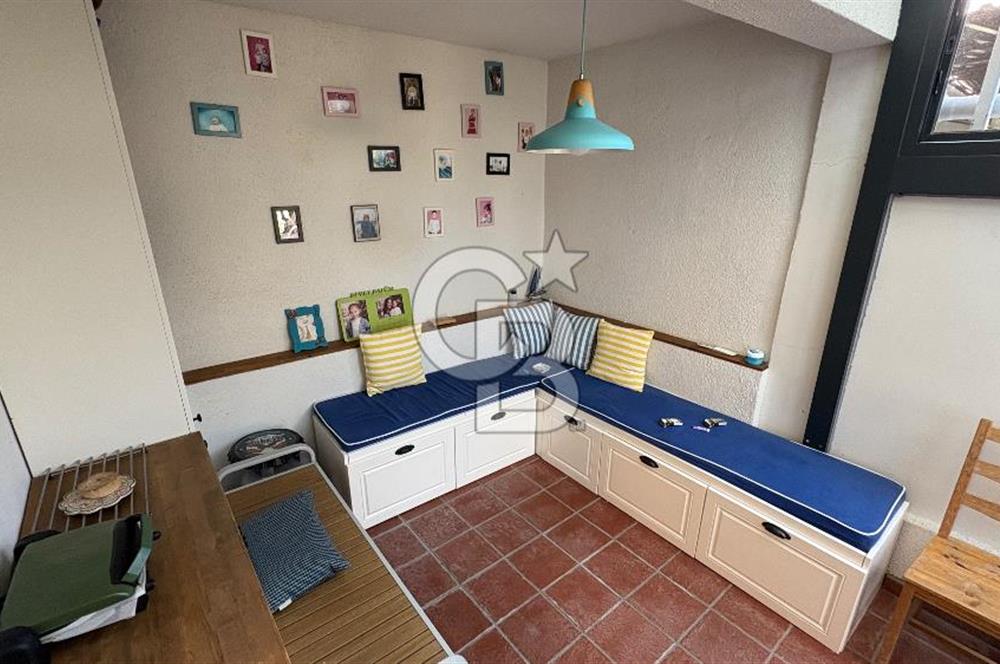 Narlıdere Sahilevleri 6+1 Satılık Villa