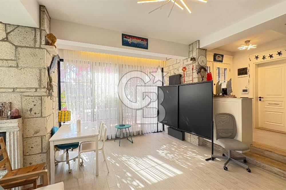 Narlıdere Sahilevleri 6+1 Satılık Villa