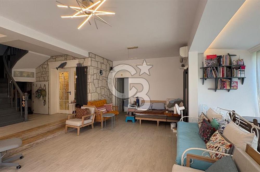 Narlıdere Sahilevleri 6+1 Satılık Villa