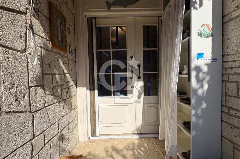 Narlıdere Sahilevleri 6+1 Satılık Villa