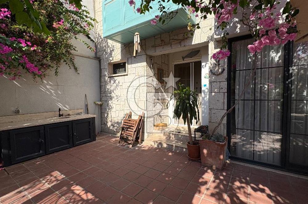Narlıdere Sahilevleri 6+1 Satılık Villa