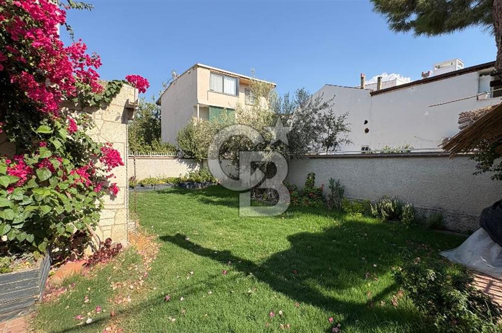 Narlıdere Sahilevleri 6+1 Satılık Villa