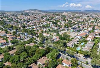 Alaçatı Mh. 654 m2 TTA İmarlı Arsa