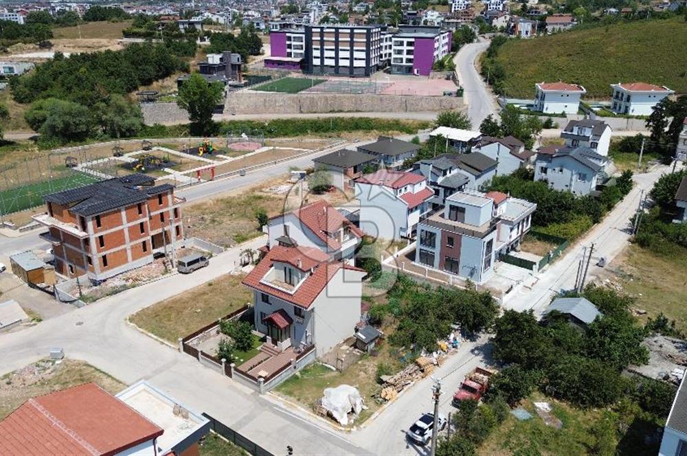Başiskele Damlar Mahallesi'nde Yatırımlık Yan Yana 2 Arsa!!!