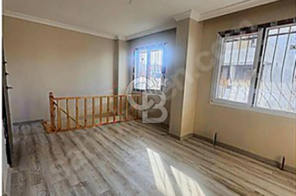 SATILIK HARAÇÇI GÖÇMENKENT'DE 4+1 150 M² BAHÇE KATI