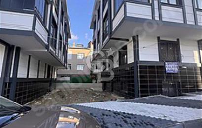 SATILIK HARAÇÇI GÖÇMENKENT'DE 4+1 150 M² BAHÇE KATI