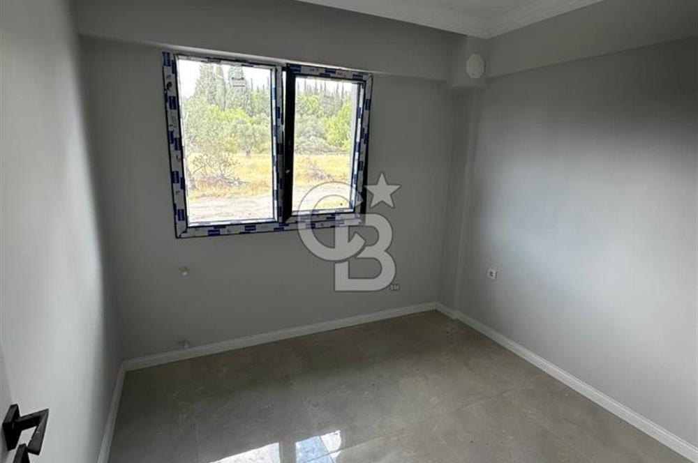 COLDWELL BANKER İYA GAYRİMENKUL’DEN  ÇANDARLI MERKEZDE SİTE İÇERİSİNDE 1+1 KİRALIK DAİRE 
