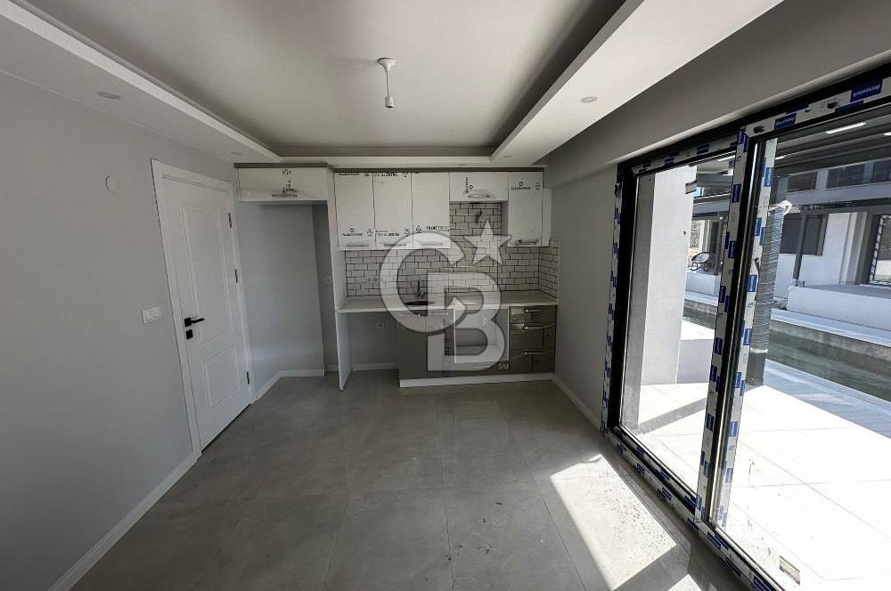 COLDWELL BANKER İYA GAYRİMENKUL’DEN  ÇANDARLI MERKEZDE SİTE İÇERİSİNDE 1+1 KİRALIK DAİRE 