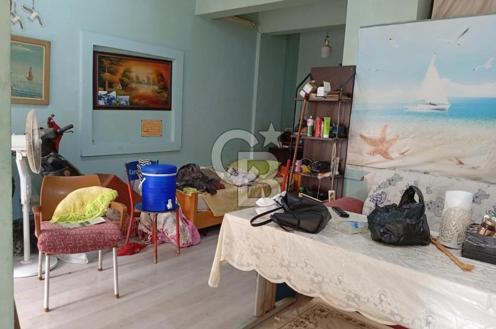 iZMİR KARŞIYAKA SOĞUKKUYU'DA SATILIK DÜKKAN CB-PH
