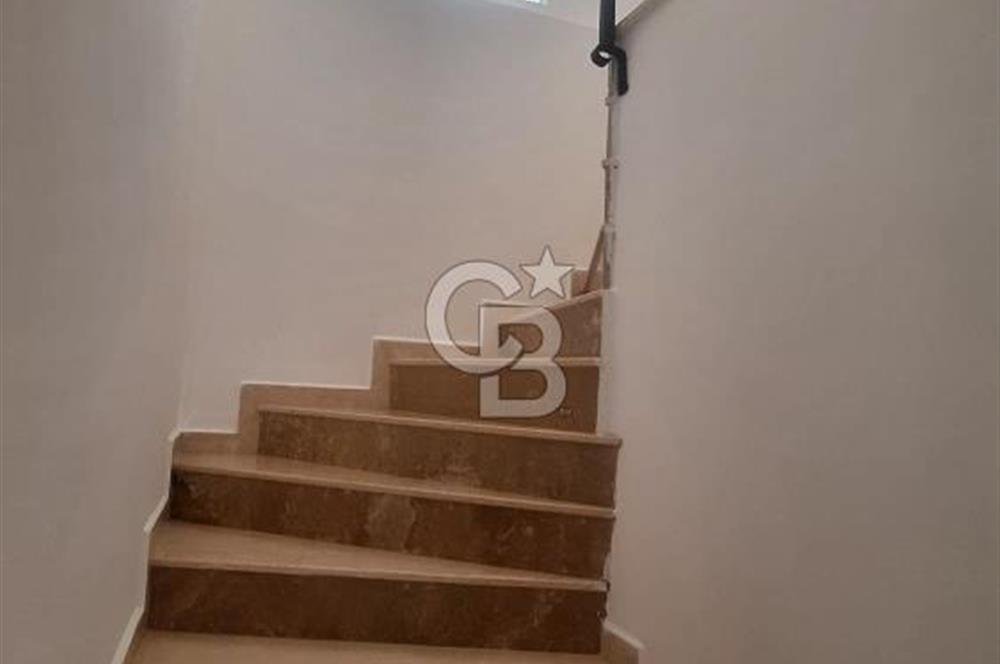 Konacık Havuzlu Sitede Özel Bahçeli Dubleks
