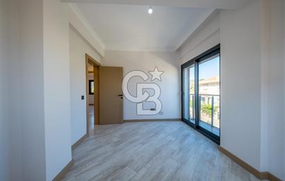 ÇEŞMEALTI DENİZLİ MAHALLESİ’NDE LÜKS DETAYLARLA DONATILMIŞ 4+1 MÜSTAKİL VİLLA