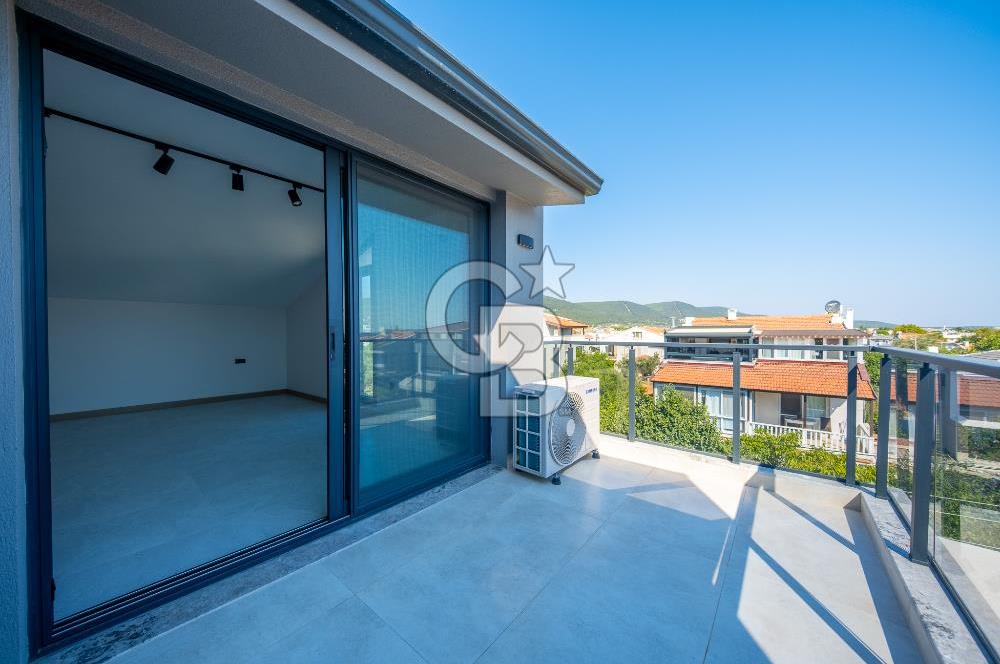 ÇEŞMEALTI DENİZLİ MAHALLESİ’NDE LÜKS DETAYLARLA DONATILMIŞ 4+1 MÜSTAKİL VİLLA
