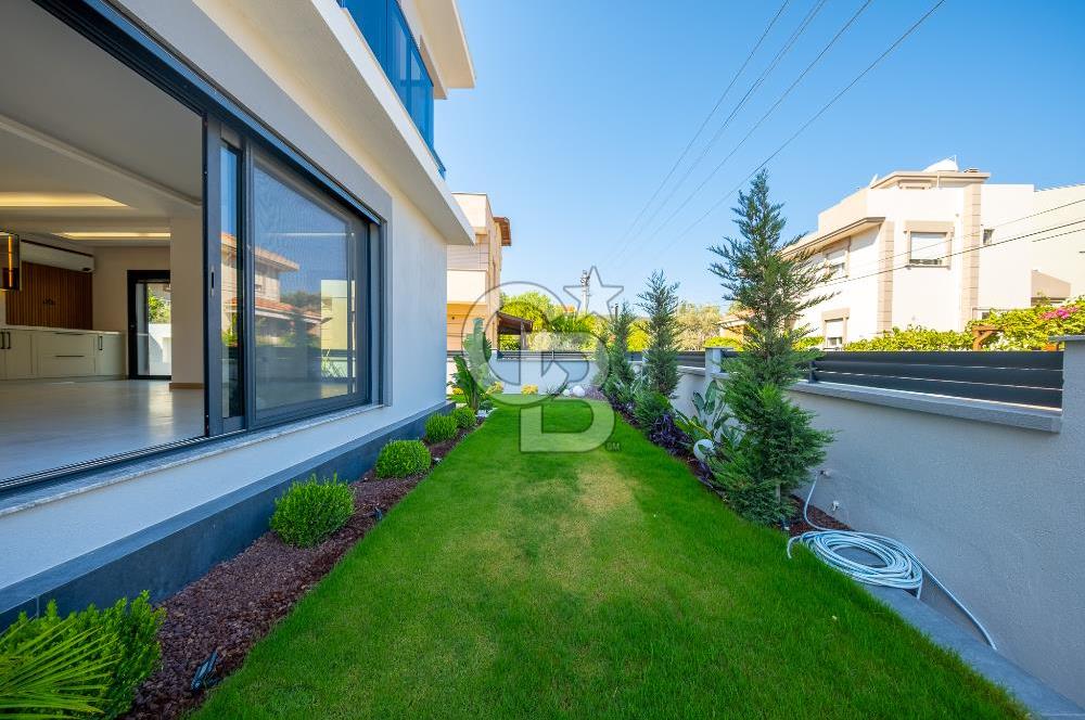 ÇEŞMEALTI DENİZLİ MAHALLESİ’NDE LÜKS DETAYLARLA DONATILMIŞ 4+1 MÜSTAKİL VİLLA