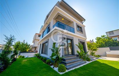 ÇEŞMEALTI DENİZLİ MAHALLESİ’NDE LÜKS DETAYLARLA DONATILMIŞ 4+1 MÜSTAKİL VİLLA