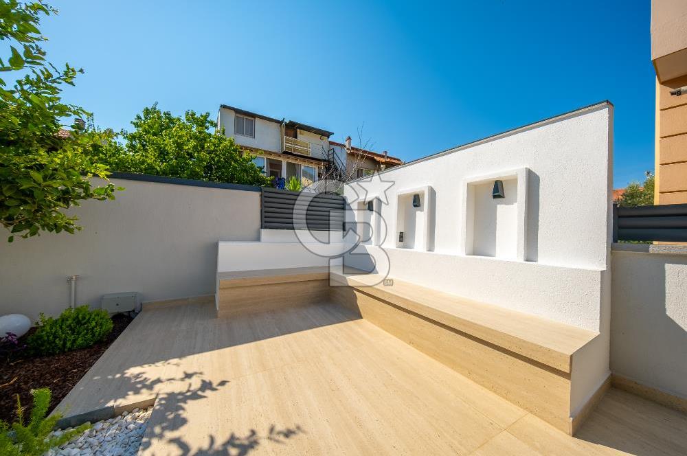 ÇEŞMEALTI DENİZLİ MAHALLESİ’NDE LÜKS DETAYLARLA DONATILMIŞ 4+1 MÜSTAKİL VİLLA