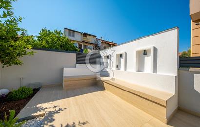 ÇEŞMEALTI DENİZLİ MAHALLESİ’NDE LÜKS DETAYLARLA DONATILMIŞ 4+1 MÜSTAKİL VİLLA