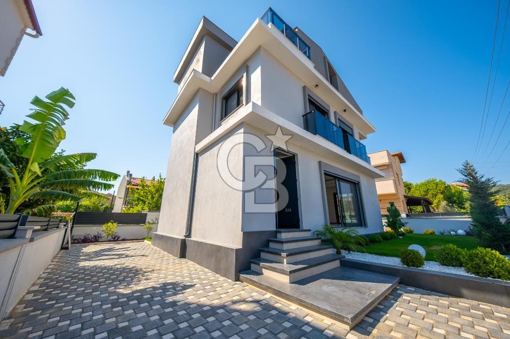 ÇEŞMEALTI DENİZLİ MAHALLESİ’NDE LÜKS DETAYLARLA DONATILMIŞ 4+1 MÜSTAKİL VİLLA
