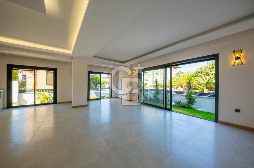 ÇEŞMEALTI DENİZLİ MAHALLESİ’NDE LÜKS DETAYLARLA DONATILMIŞ 4+1 MÜSTAKİL VİLLA