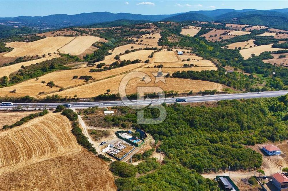 Lapseki Gürecide Boğaz Manzaralı Yatırımlık Tarla 188 m²
