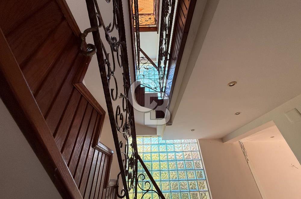 Anayola cephe -- İŞYERİ -- Kiralık villa