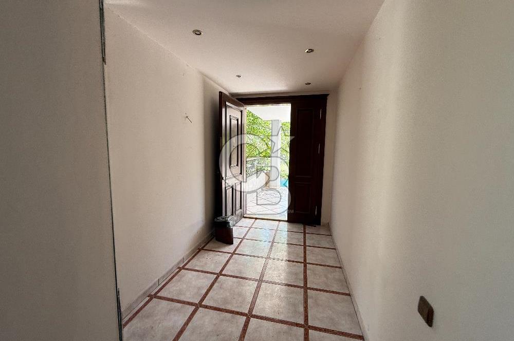 Anayola cephe -- İŞYERİ -- Kiralık villa