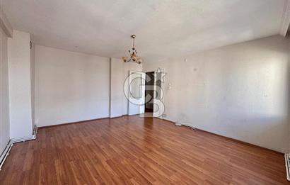 POLAT CADDESİ ÜZERİ DENİZ MANZARALI DOĞALGAZLI KİRALIK 3+1 DAİRE