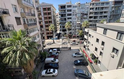Alsancak Şair Eşref Bulvarı Üzerinde Eşyalı Kiralık 2+1 Daire