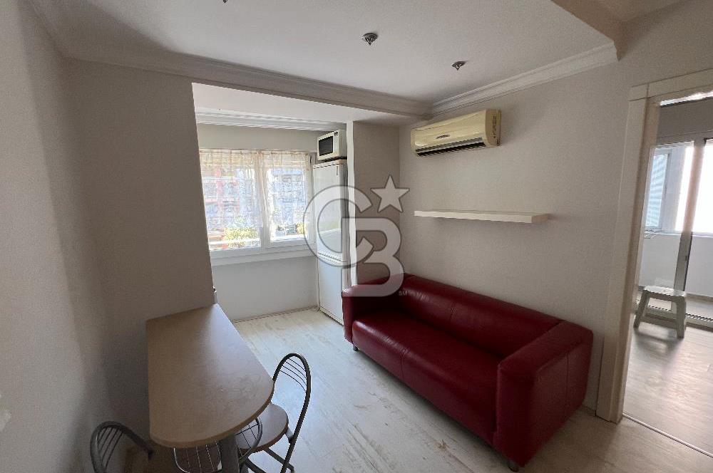Alsancak Şair Eşref Bulvarı Üzerinde Eşyalı Kiralık 2+1 Daire