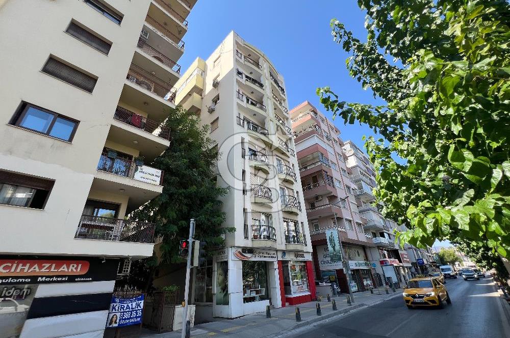 Alsancak Şair Eşref Bulvarı Üzerinde Eşyalı Kiralık 2+1 Daire