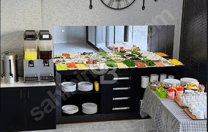 AKSARAY YENİKAPIDA MARMARAYA YAKIN TERASTAN DENİZ MANZARALI OTEL