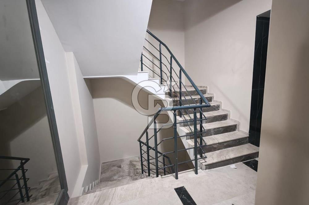 Katip Çelebi Üni. Yakını Site İçerisinde Havuzlu Kiralık 1+1