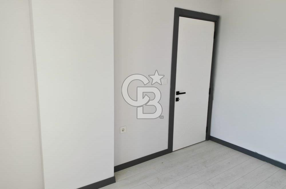 Katip Çelebi Üni. Yakını Site İçerisinde Havuzlu Kiralık 1+1