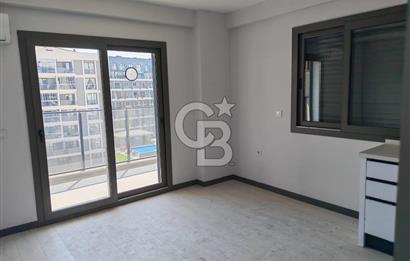 Katip Çelebi Üni. Yakını Site İçerisinde Havuzlu Kiralık 1+1