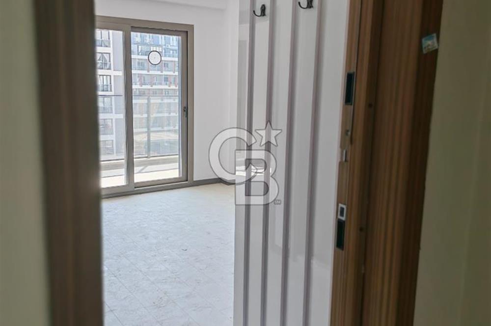 Katip Çelebi Üni. Yakını Site İçerisinde Havuzlu Kiralık 1+1