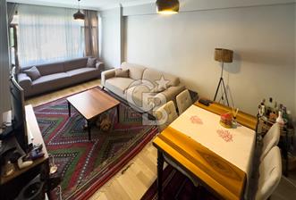 ALTINTEPE'DE CADDE CEPHELİ YENİLENMİŞ 2+1 SATILIK DAİRE