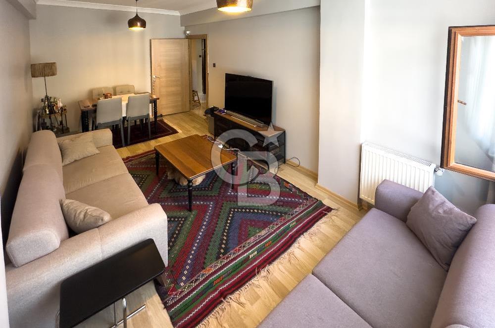 ALTINTEPE'DE CADDE CEPHELİ YENİLENMİŞ 2+1 SATILIK DAİRE