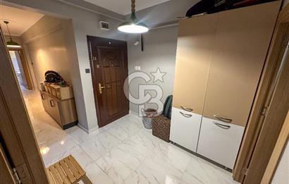 ALTINTEPE'DE CADDE CEPHELİ YENİLENMİŞ 2+1 SATILIK DAİRE