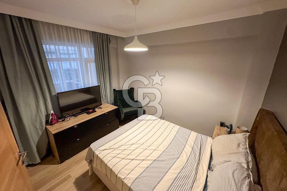 ALTINTEPE'DE CADDE CEPHELİ YENİLENMİŞ 2+1 SATILIK DAİRE