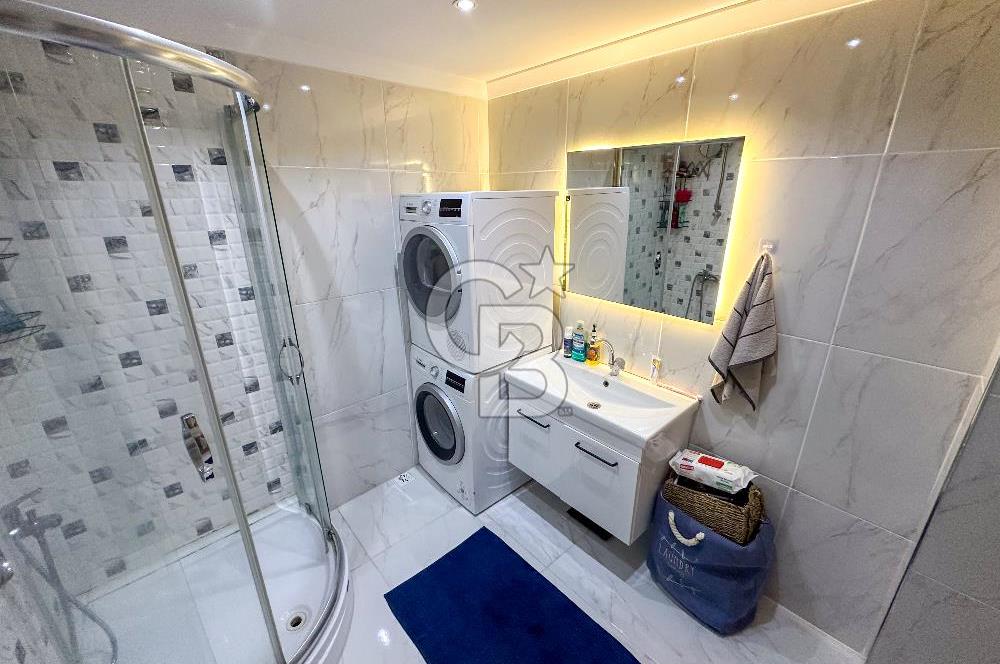 ALTINTEPE'DE CADDE CEPHELİ YENİLENMİŞ 2+1 SATILIK DAİRE