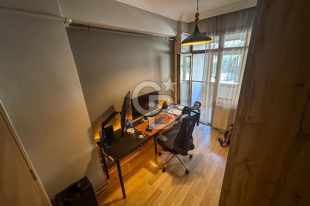 ALTINTEPE'DE CADDE CEPHELİ YENİLENMİŞ 2+1 SATILIK DAİRE
