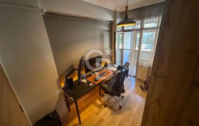 ALTINTEPE'DE CADDE CEPHELİ YENİLENMİŞ 2+1 SATILIK DAİRE
